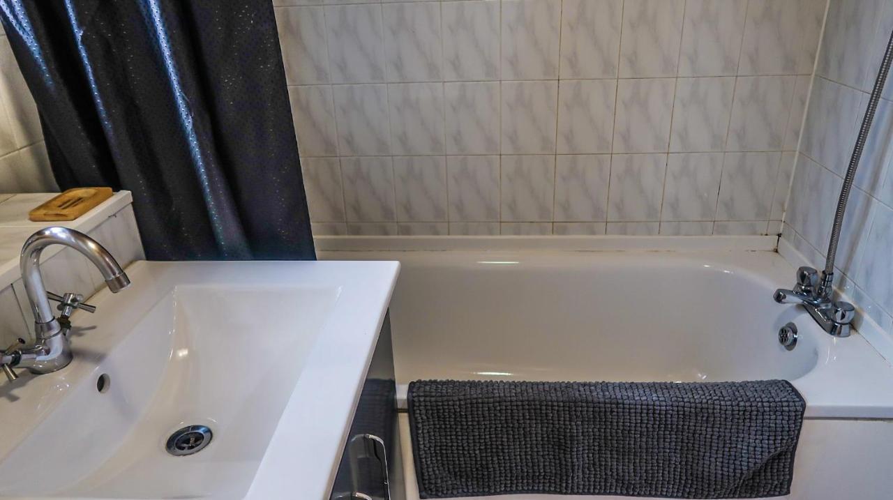 Cozy Double Room - Only Room Londyn Zewnętrze zdjęcie